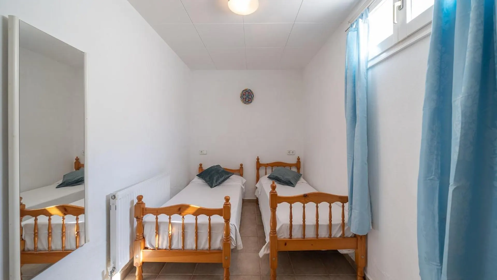 Elegant Villa For 8 People L' Escala