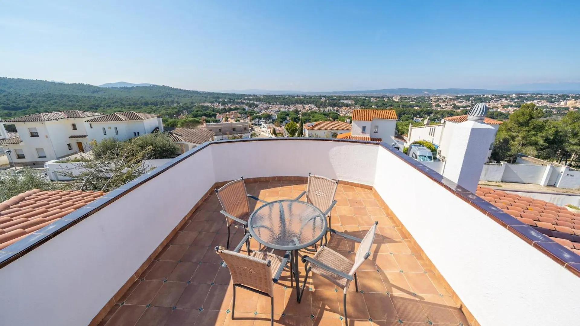Elegant Villa For 8 People L' Escala