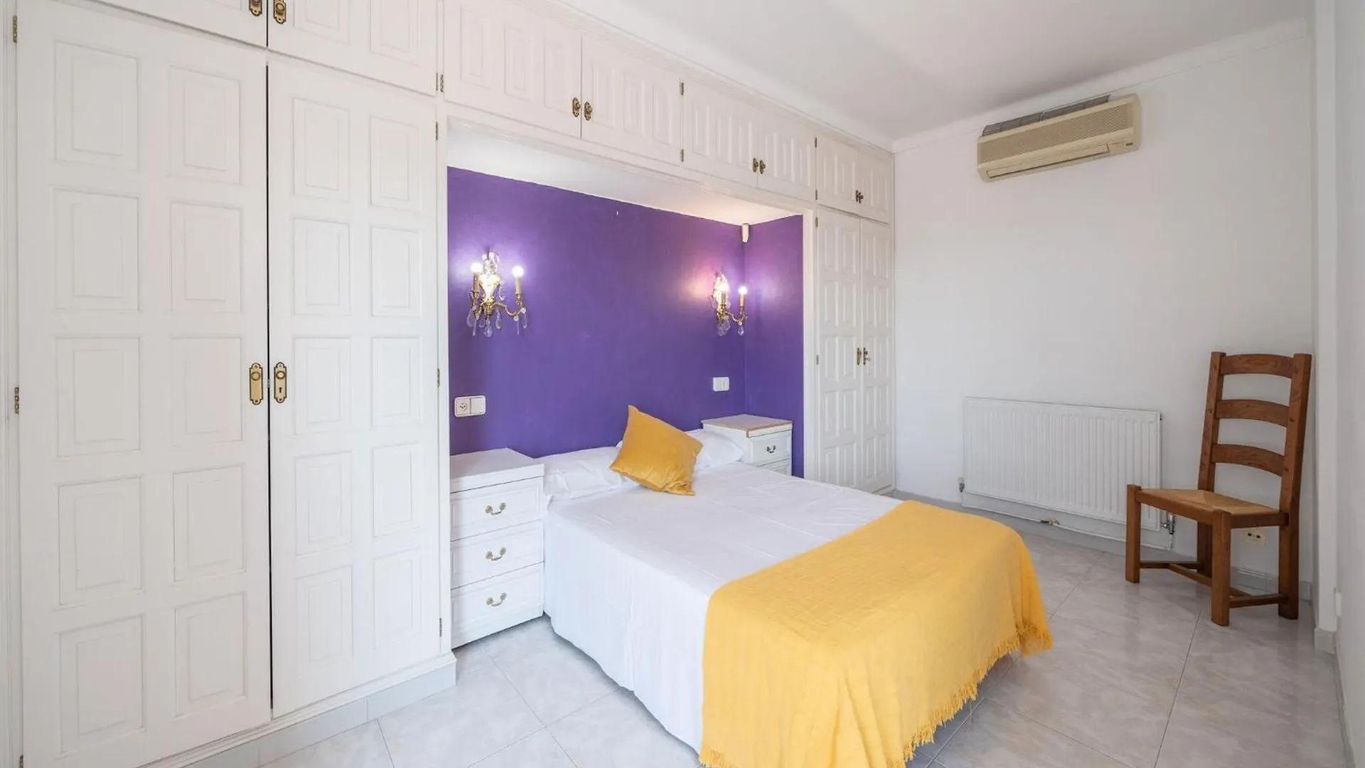 Elegant Villa For 8 People L' Escala