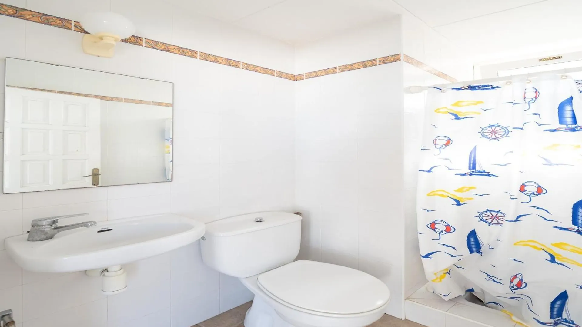 Elegant Villa For 8 People L' Escala