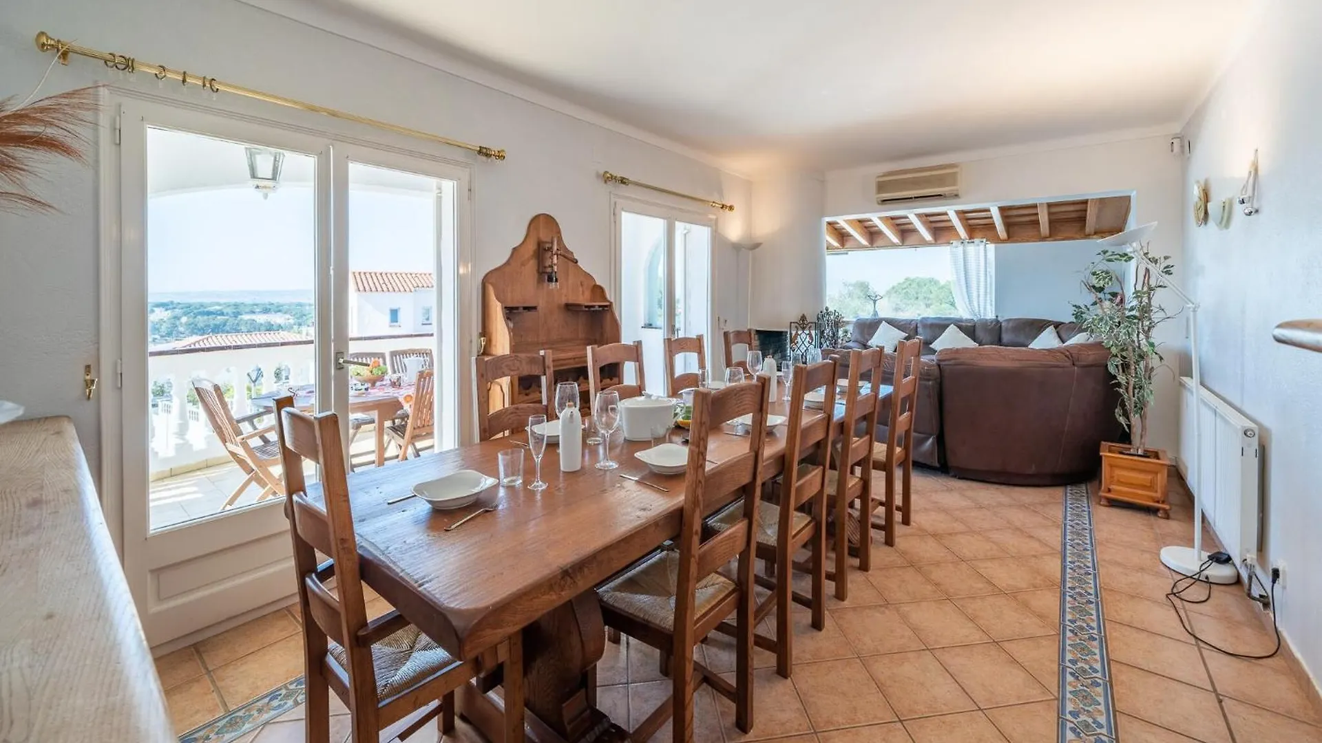 Elegant Villa For 8 People L' Escala